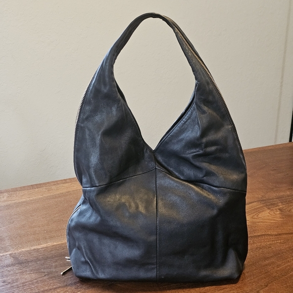 Pour la Victoire Large Hobo Nouveau Shoulder Bag Black With Zippers Inside Navy - Picture 5 of 16